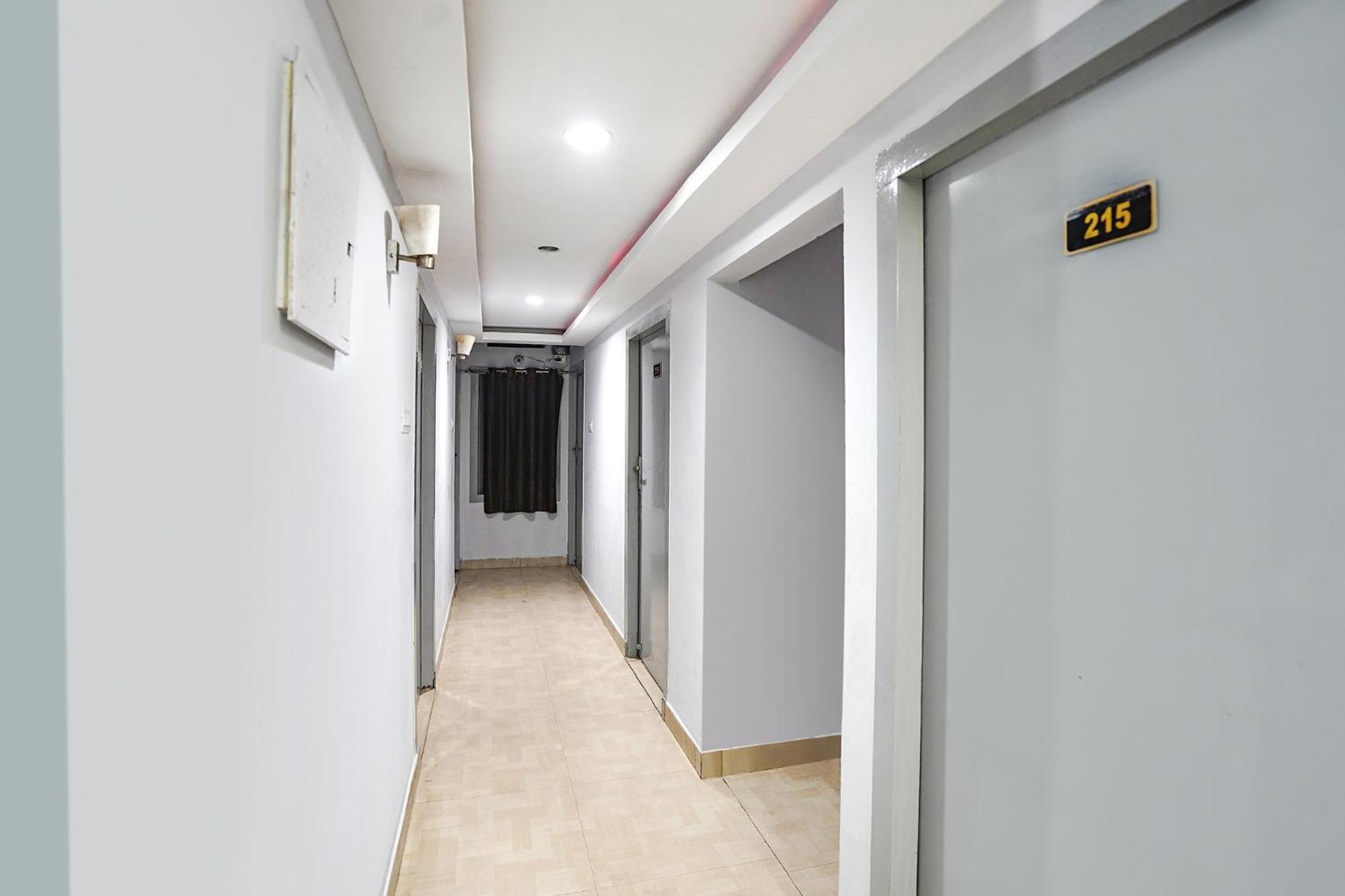Fabexpress R Inn - Nr Prayagraj Railway Station Muthiganj Exterior photo